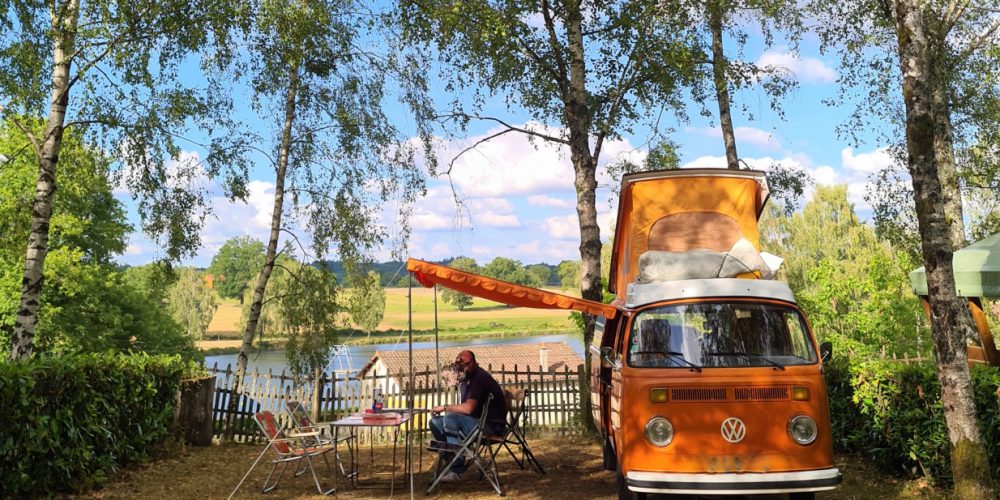 Camping l'Air du Lac - Combi sur emplacement privilège